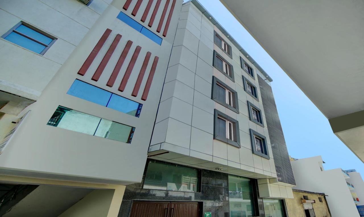 Treebo Trend Smart Signature Neu-Delhi Exterior foto